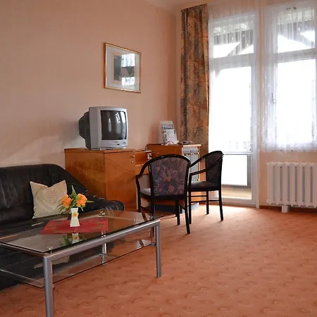 Weisser Hirsch Schwarzburg